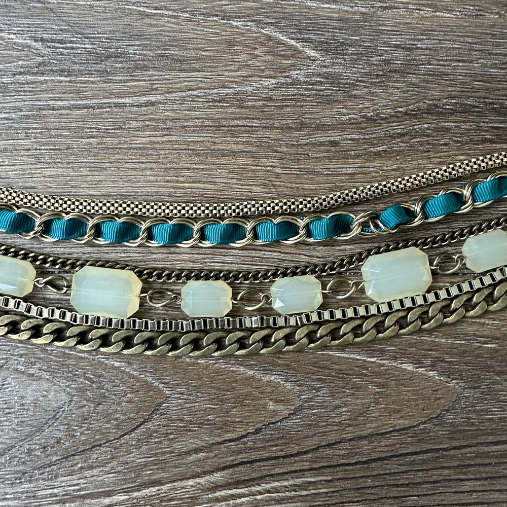 NWT Layered Beaded Chain Necklace - Picture 3 of 5